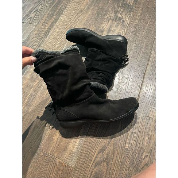 Stuart Weitzman Flat Suede Flat Boots - Picture 3 of 6